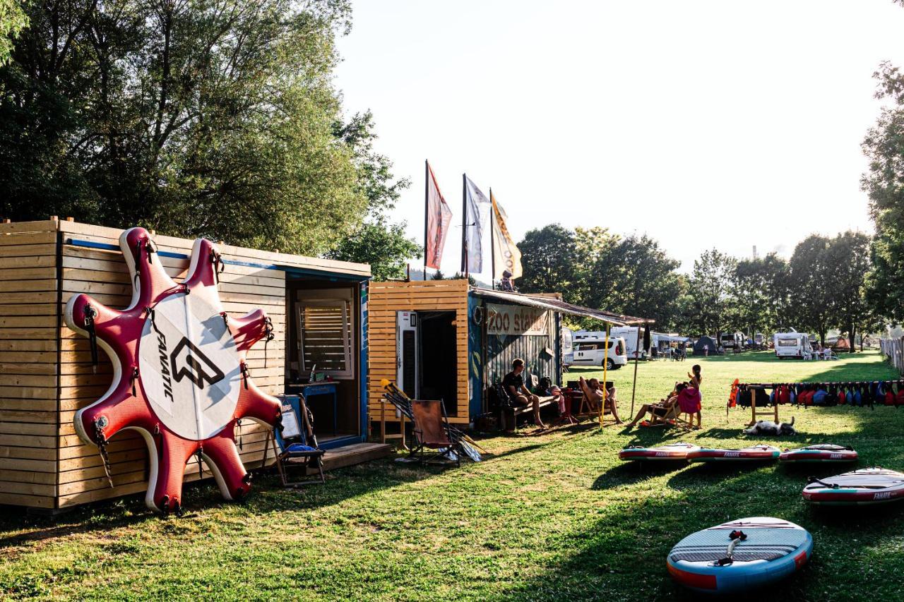 Отель Camp Веленье Экстерьер фото