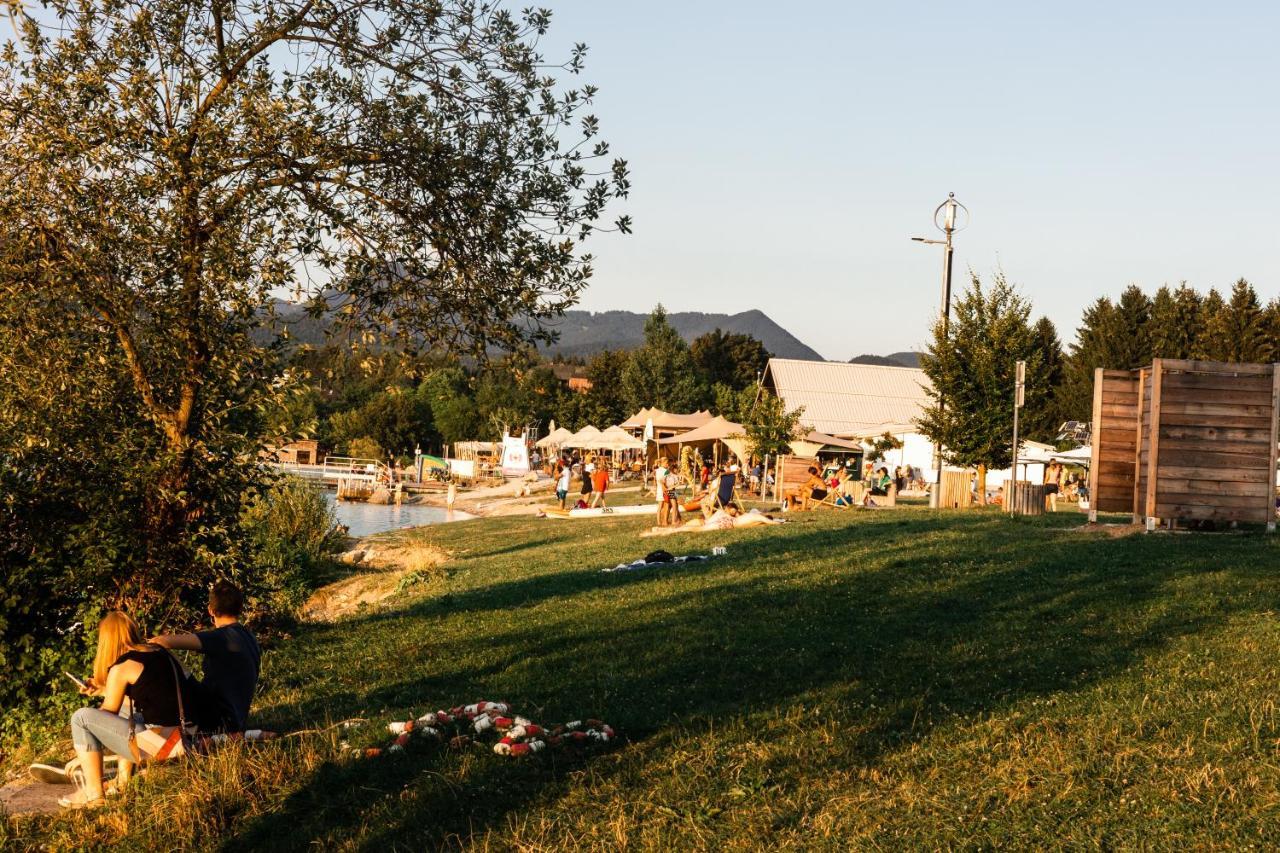 Отель Camp Веленье Экстерьер фото