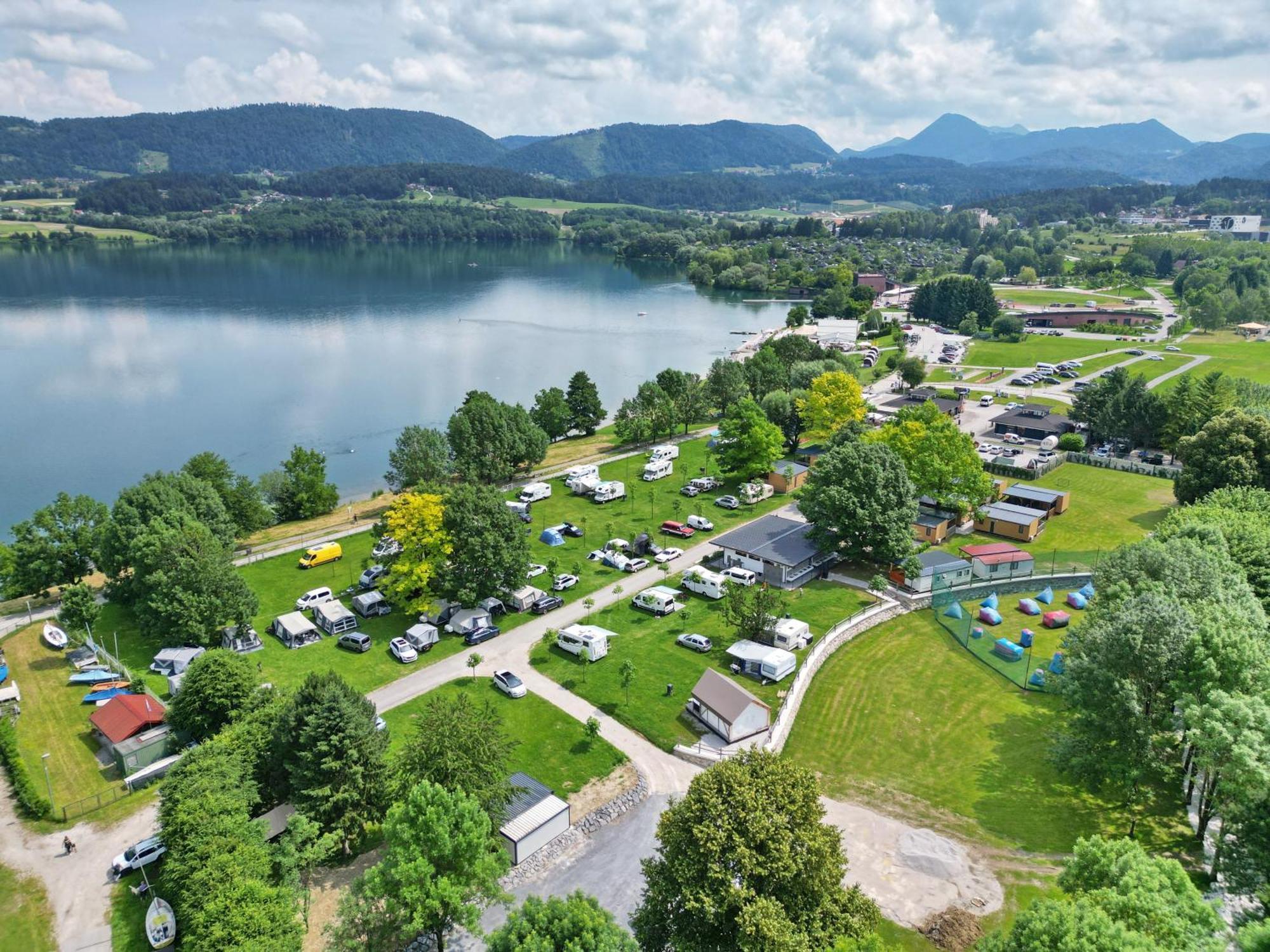 Отель Camp Веленье Экстерьер фото