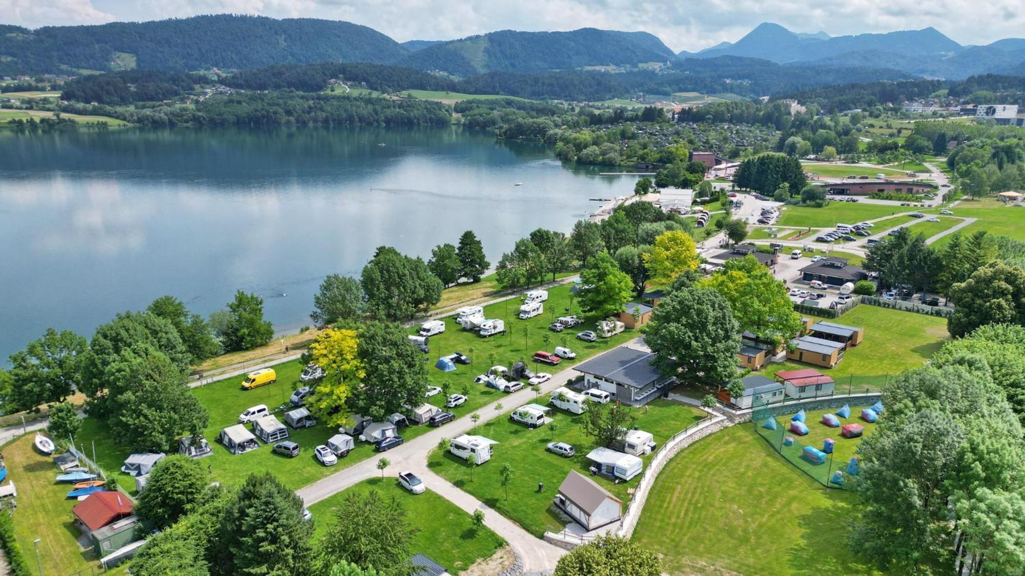 Отель Camp Веленье Экстерьер фото